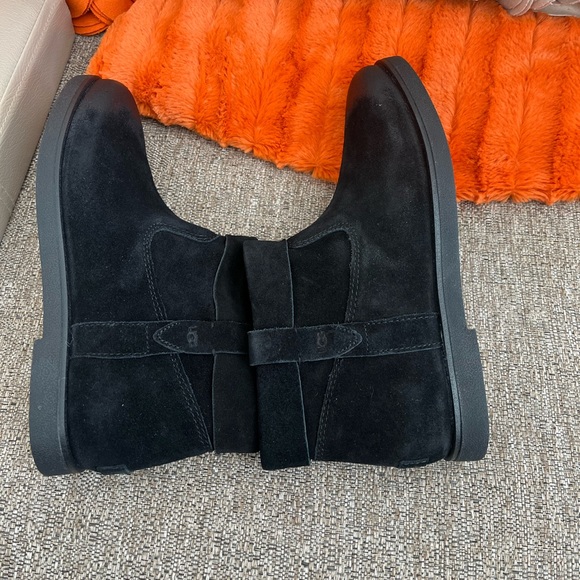 ❣️🆕UGG Josefene Cuff Black Suede Boots❣️ - Picture 7 of 11
